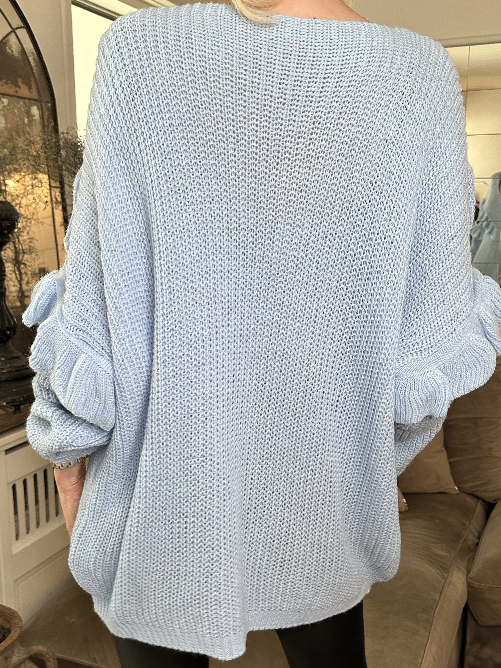 Ellis - Snygg stickad tröja med fina volangdetaljer